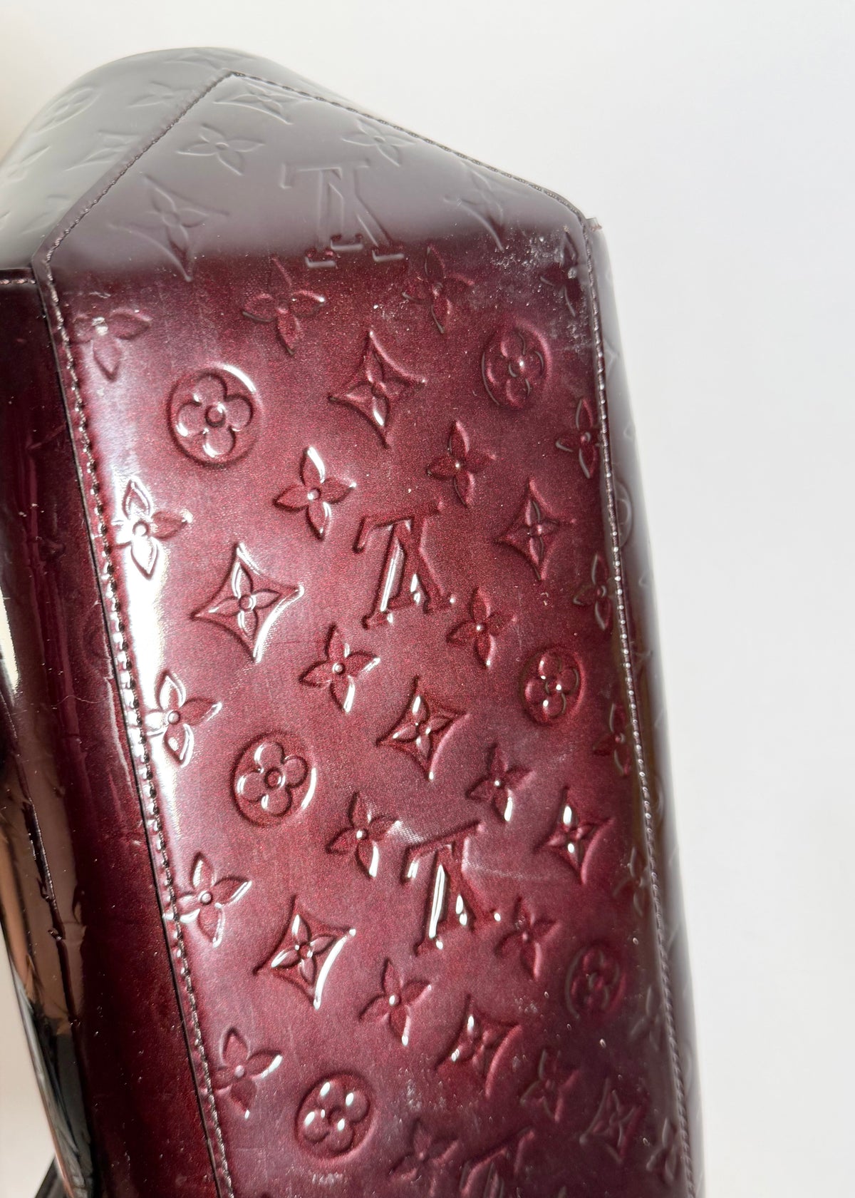 Louis Vuitton Monogram Vernis Sherwood GM Bag in Amarante with Gold Hardware
